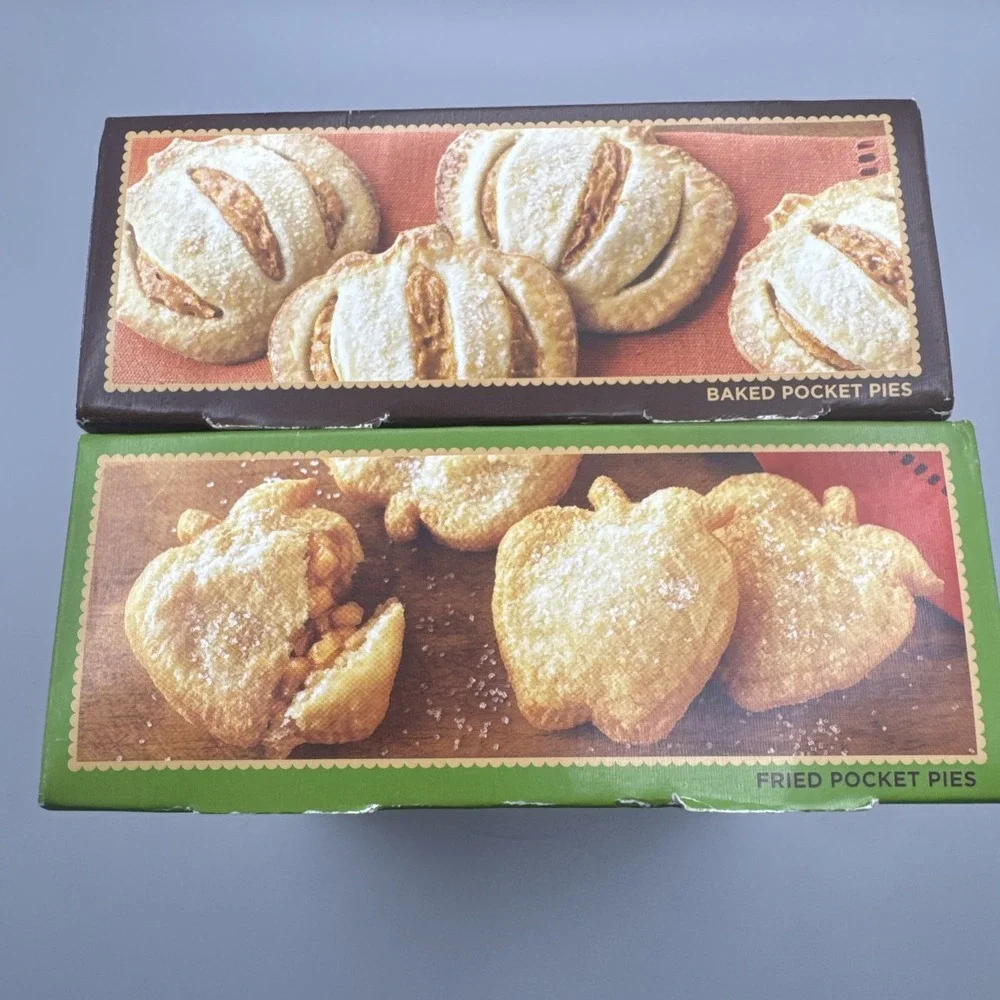 Williams Sonoma Pocket Pie Mold Pastry Mini Pastry Cutter Set 2 Apple &‎ Pumpkin